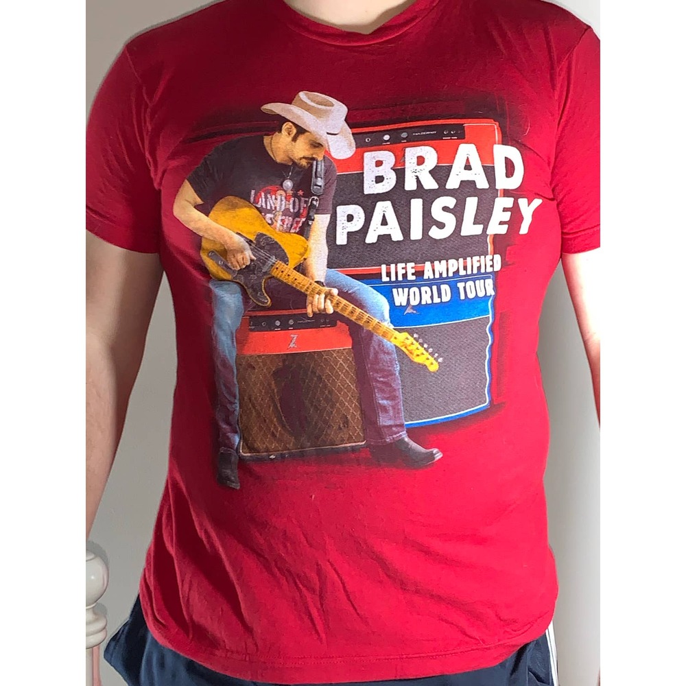 Brad Paisley World Tour Band Short Sleeve T Shirt  Mens Size Medium